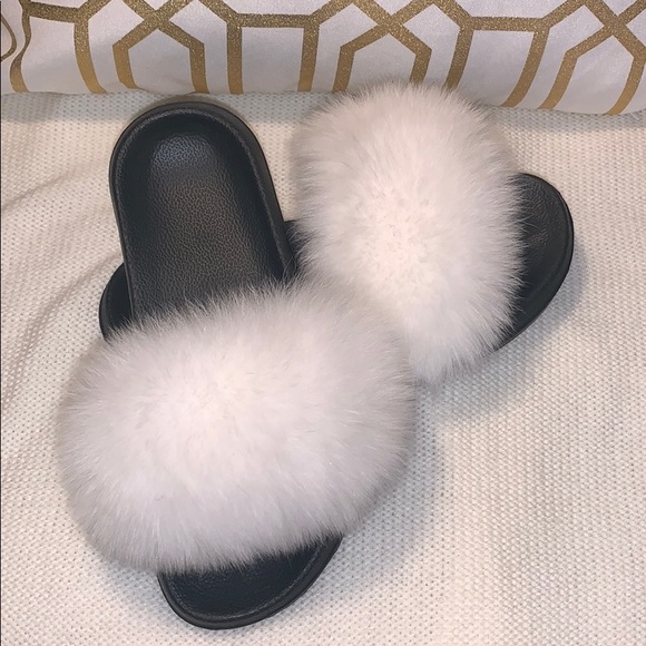 Luxe Furry Slides - Picture 3 of 4